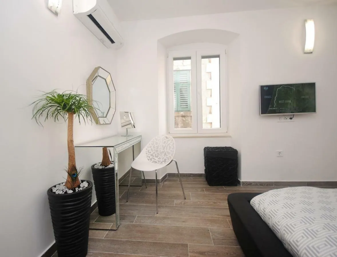 Apartments Kogo Split